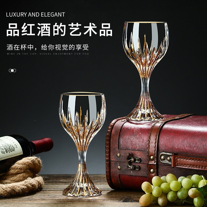 Luxurious gold-painted crystal glass wine glasses, wine goblets in a gift box, high-end housewarming gift wine glass set Luxurious gold-painted crystal glass wine glasses, wine goblets in a gift box, high-end housewarming gift wine glass set