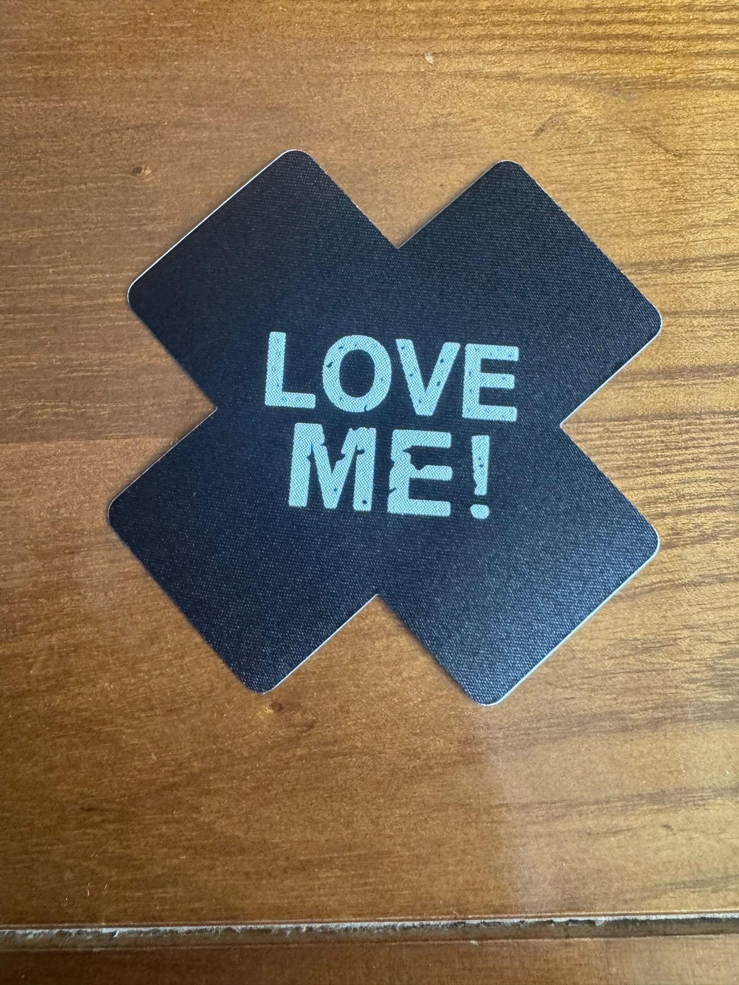 Venta caliente transfronteriza europea y americana sexy impreso mama pegatinas desechables en forma de X pecho Nipe cubre