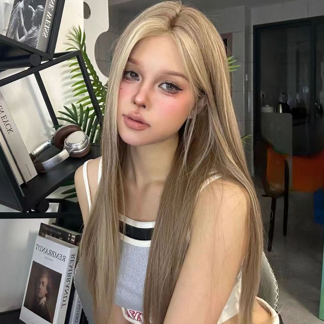 Connie [ázijská modelka] Predná čipkovaná parochňa pre ženy, celohlavová, blond hnedá ombre v americkom štýle, stredná parochňa