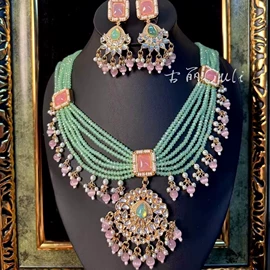 耳钉;耳环;项链