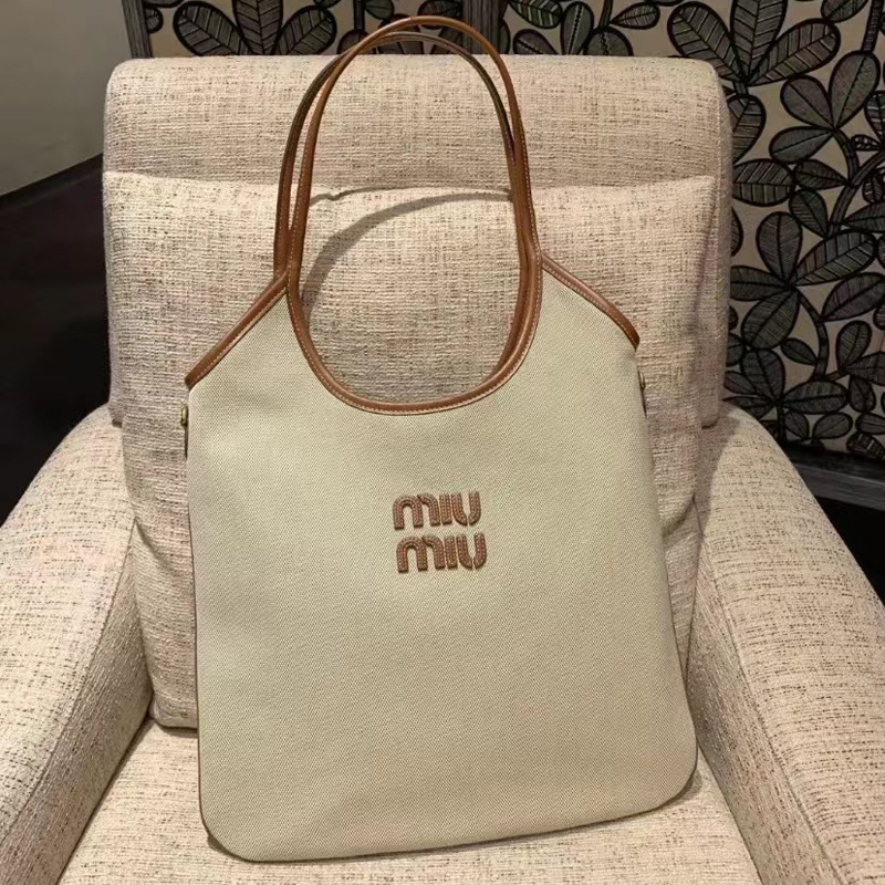 Miu Miao New Tote Bag Large Capacity Shopping Bag Retro Fashion Canvas Shoulder Satchel Armpit Women's Bag