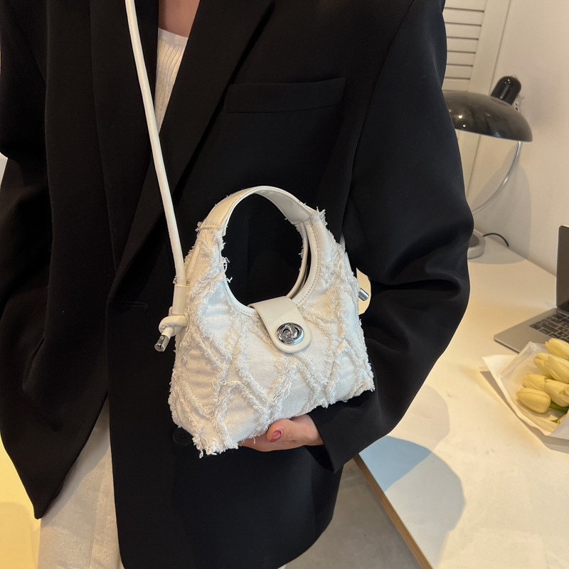 2024 nuevas celebridades de Internet de nicho con el mismo estilo denim rombo todo fósforo moda mensajero de un solo hombro bolso de axila mujer