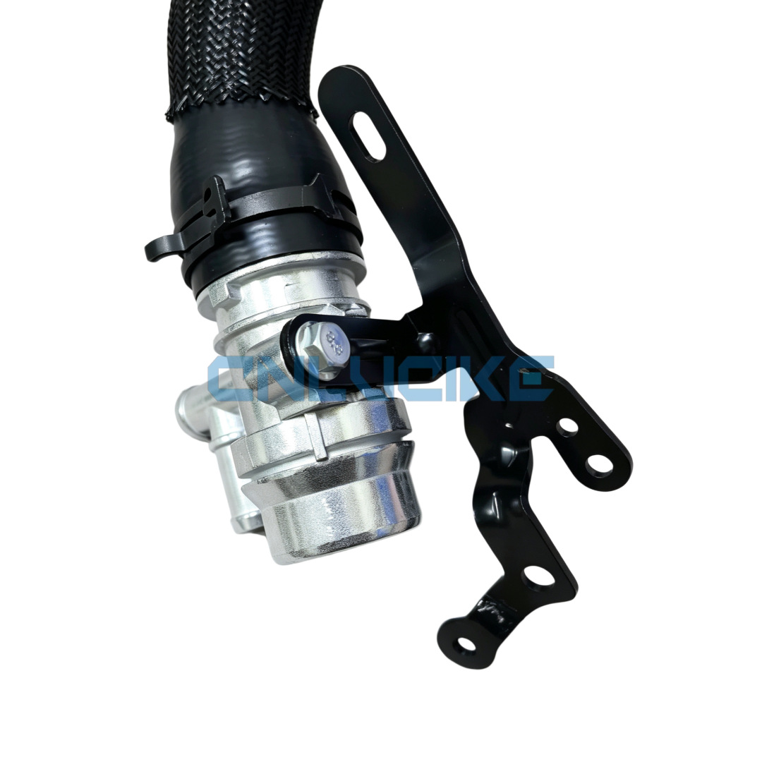 Suitable for Land Rover Range Rover, Range Rover Sport, Defender, Velar, Discovery 5 cooling aluminum water pipe LR121446