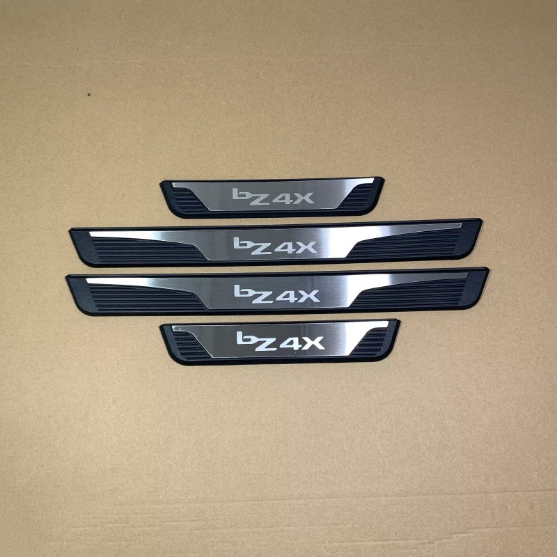Suitable for Toyota Hilux BZ4X ALTIS VELOZ exterior door sill plate modification