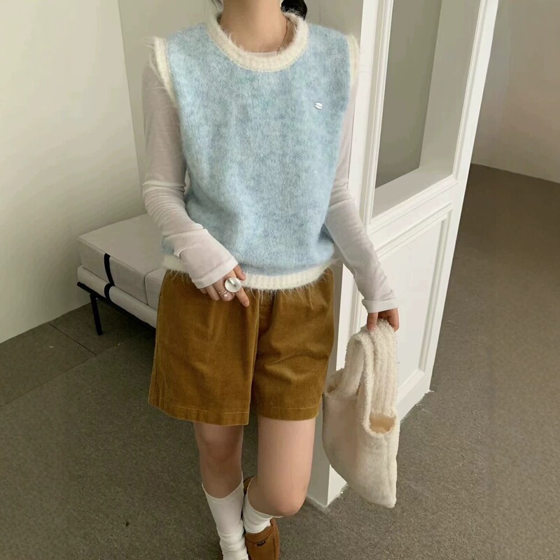 Early autumn fashion~ Contrasting color soft alpaca wool vest for women, layered with a knitted vest, round-neck sleeveless top, new autumn arrivals Early autumn fashion~ Contrasting color soft alpaca wool vest for women, layered with a knitted vest, round-neck sleeveless top, new autumn arrivals