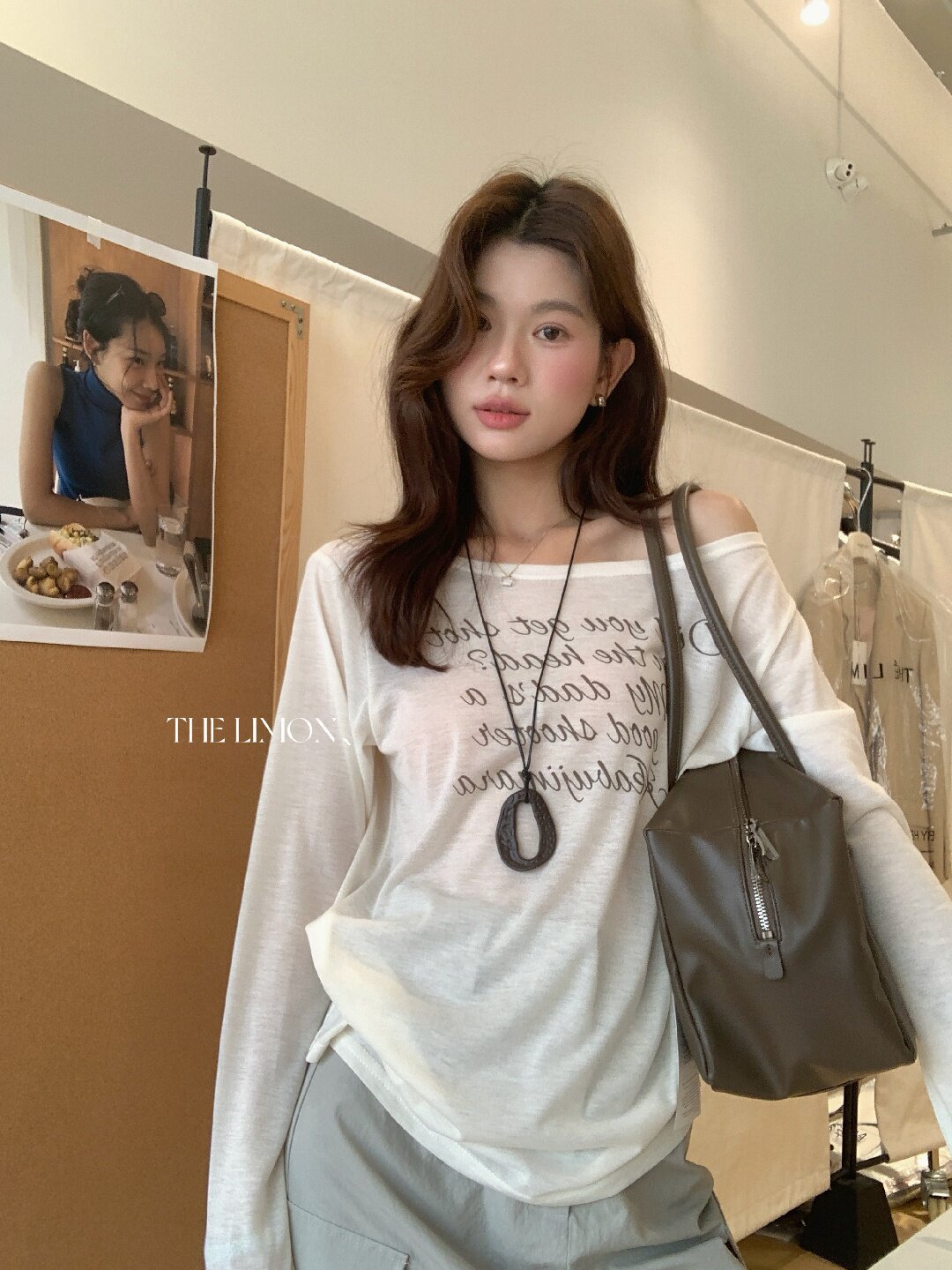 Áo thun nữ tay dài cổ tròn in chữ, phong cách Hàn Quốc, chất liệu cotton thoáng mát — màu đen, màu trắng, màu xám, màu vàng chi tiết 69