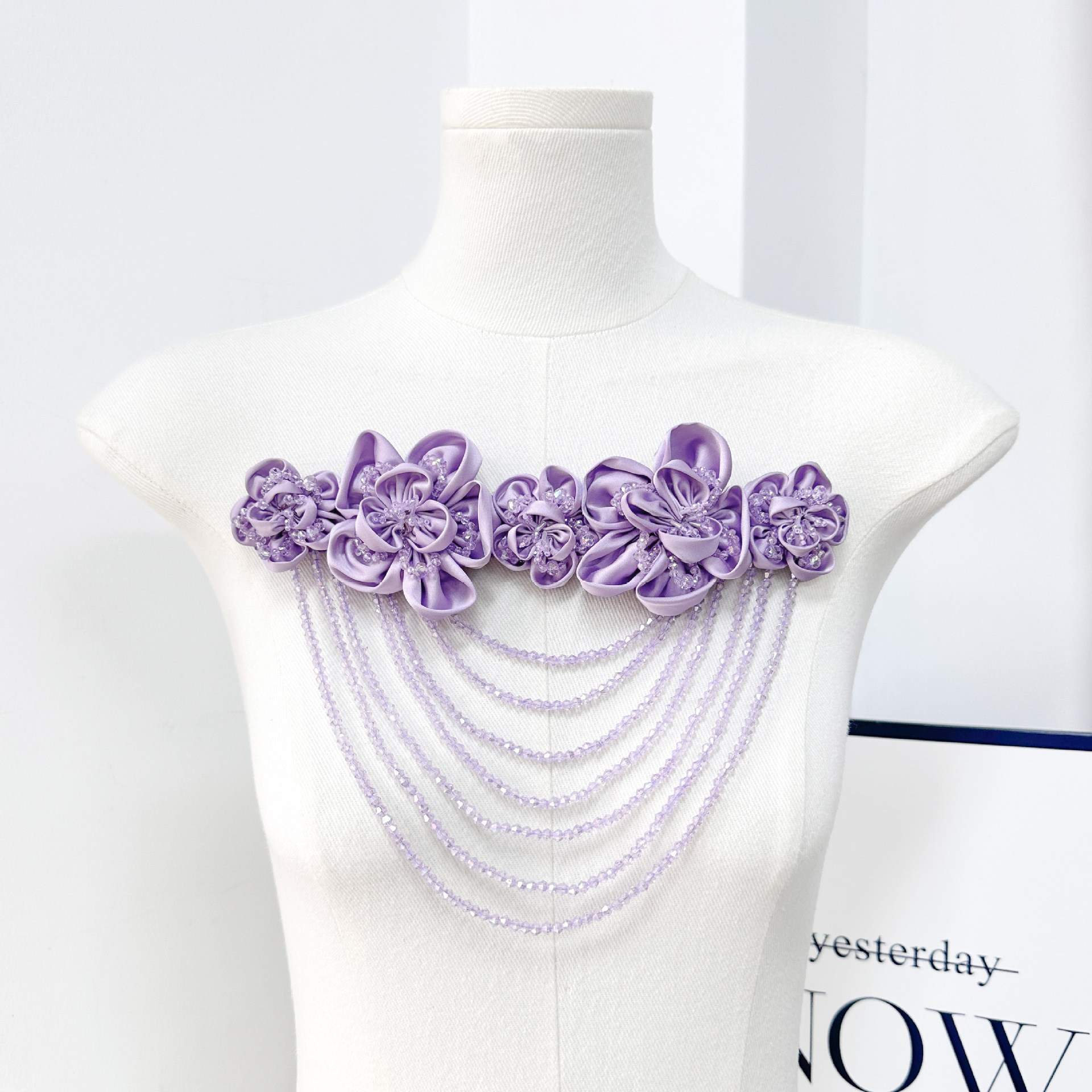 Tejido al por mayor flor hecha a mano de alta calidad cristal bordillo flor de hombro multicolor cuentas de sequillas accesorios de ropa image 18