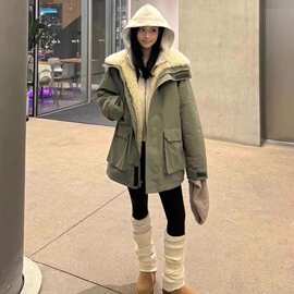 赵思露羊羔毛棉服女2024年新款冬季中款加厚外套毛领减龄复古风