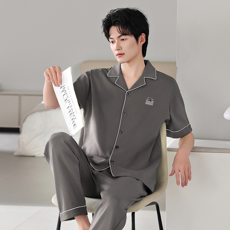 Pijamas de algodón puro pantalones de manga corta de verano para hombre 2025 nuevo estilo que se puede usar afuera Traje de servicio a domicilio casual de gran tamaño de alta gama