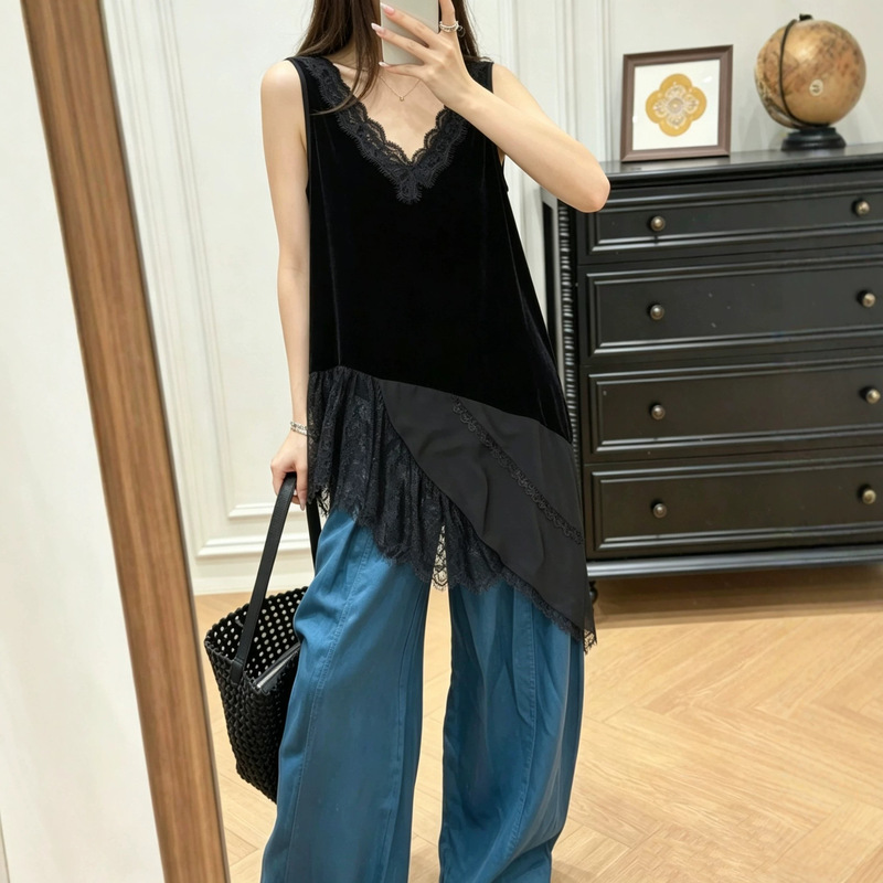 French Design Beveled Lace Splicing Asymmetrical Silk Velvet Sleeveless 2026 New Casual Versatile Shirt for Women