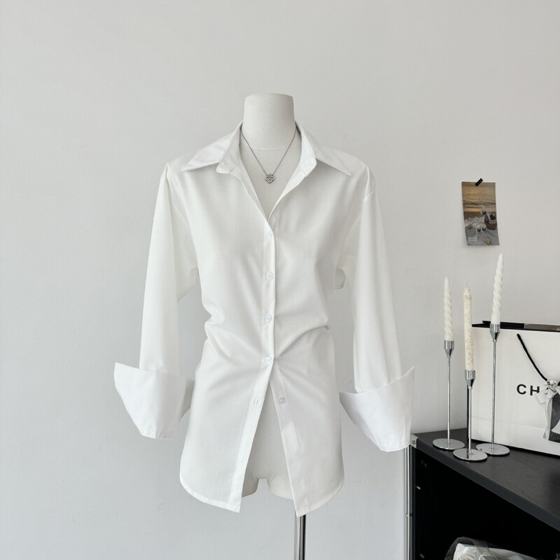 2026 Real Shot of the New Spring/Summer Style Sexy Design White Shirt with Back Tie and Waist-Cinching Features