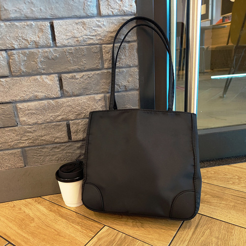  Summer New Oxford Cloth Waterproof Shoulder Handbag Fashionable Simple Versatile Commuting Shoulder Underarm Bag