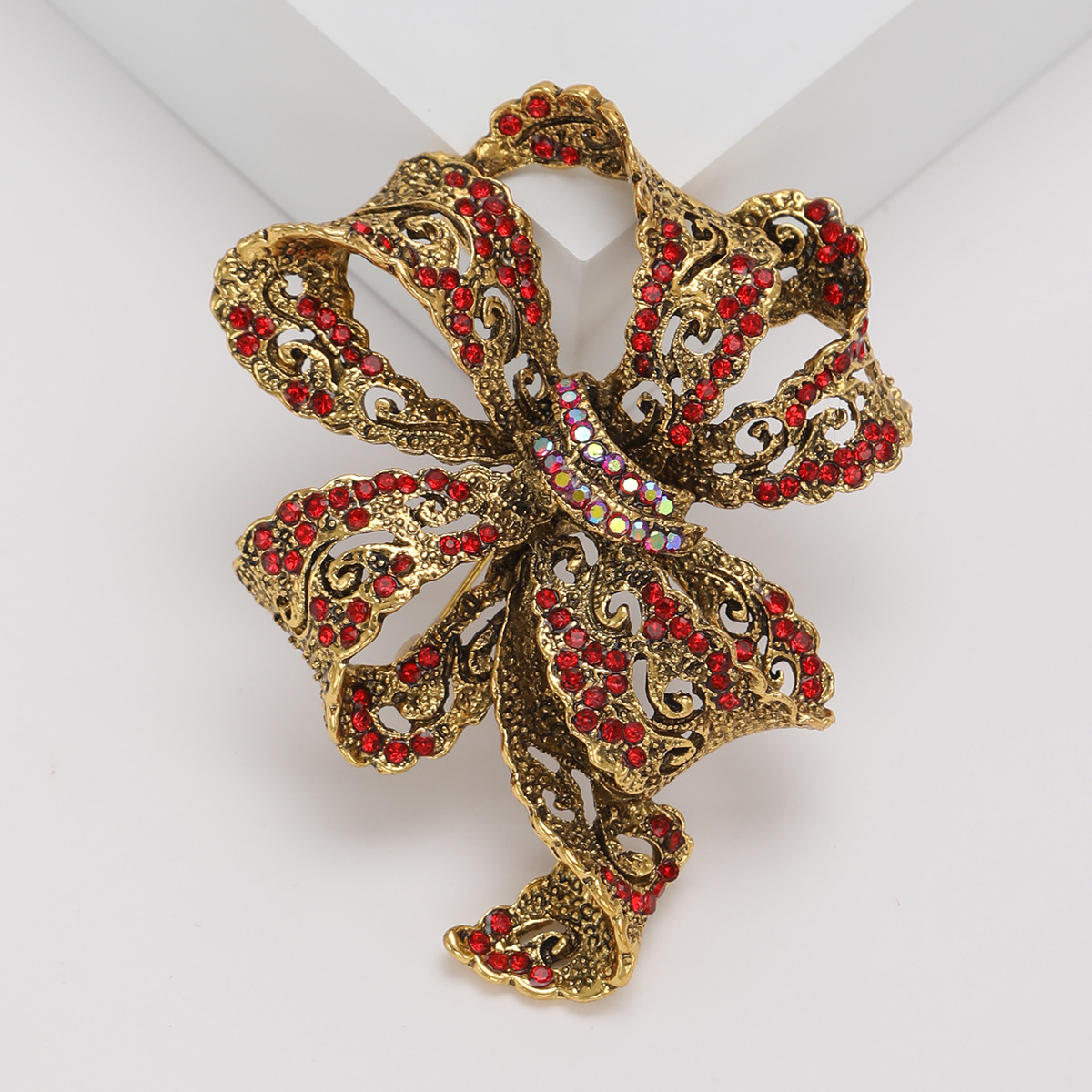 Lady Bow Knot Alloy Inlay Rhinestones Women's Brooches display picture 6