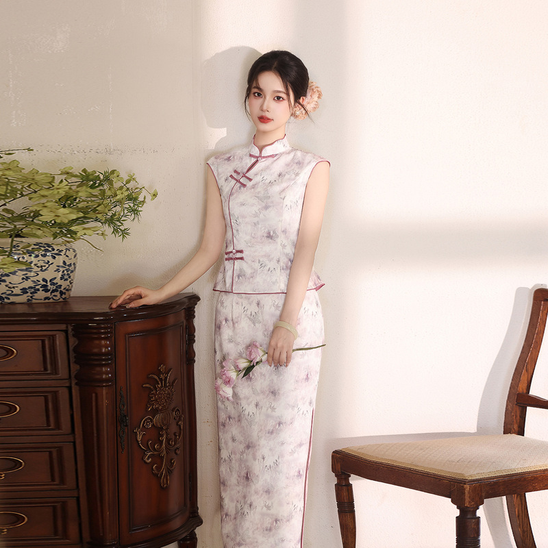 Chinese-Style Two-Piece Set: Qipao Top and Long Skirt with Ink Wash Print, Daily Wear for Young Girls, New Chinese-Style Formal Outfit Set Chinese-Style Two-Piece Set: Qipao Top and Long Skirt with Ink Wash Print, Daily Wear for Young Girls, New Chinese-Style Formal Outfit Set