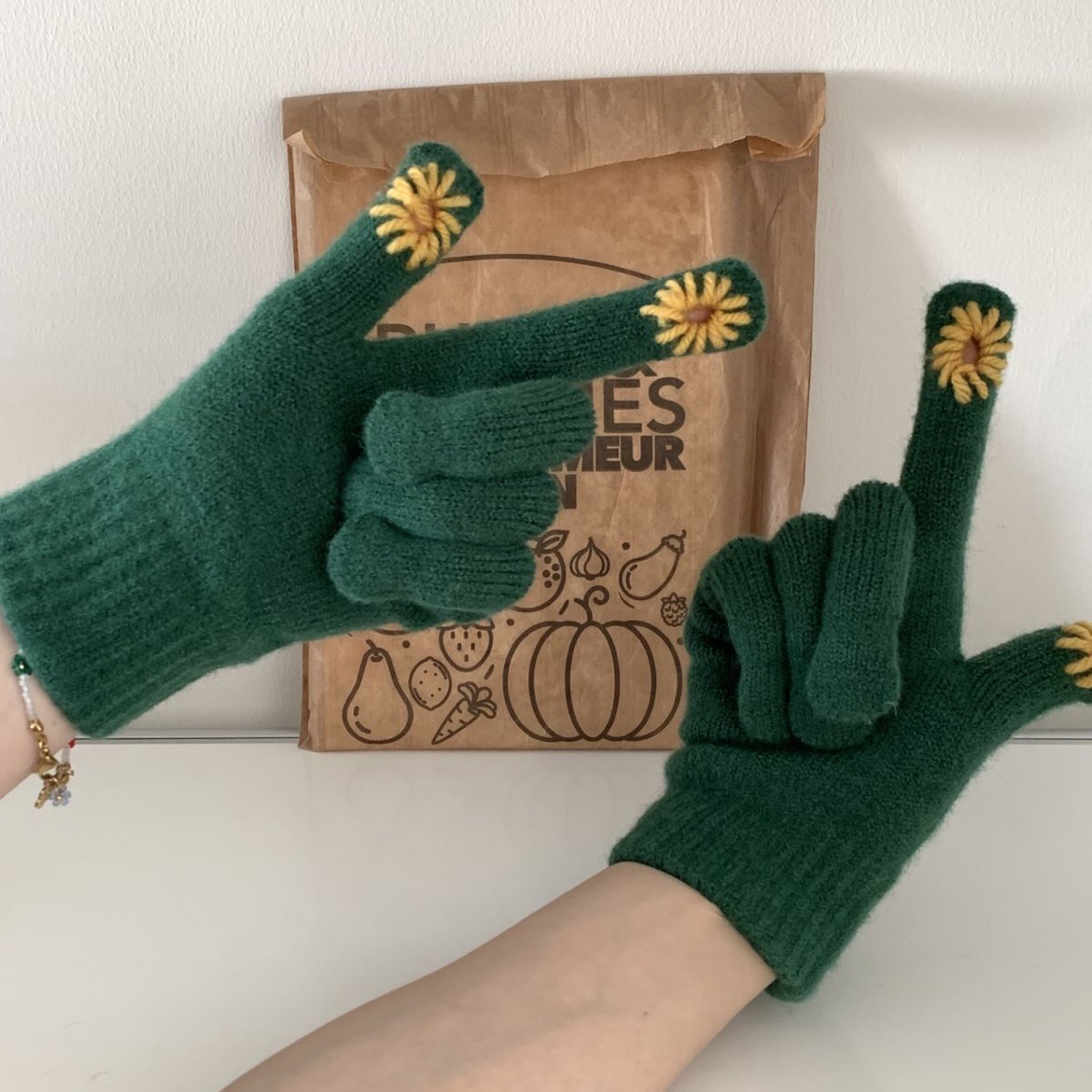 手套小菊花~韩国ins博主同款早秋图案分指可爱针织毛线漏指可触屏