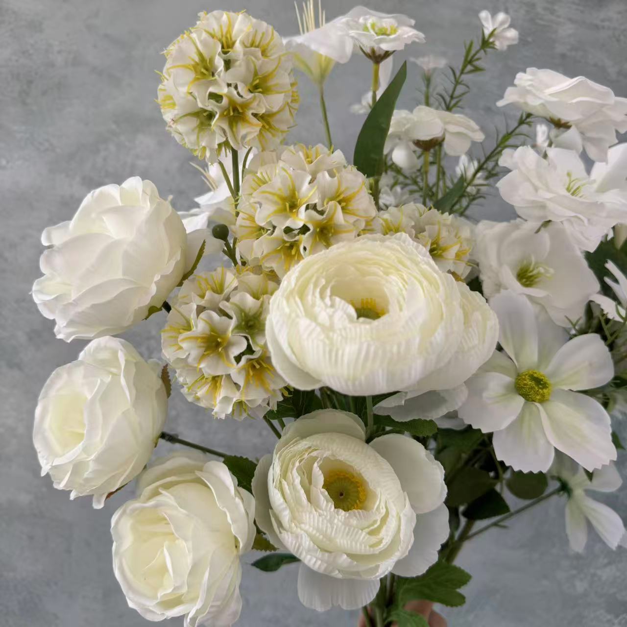 Flores artificiales blancas para decoración de escenarios, escaparates, arreglos de rosas, arte floral suave y composiciones florales.