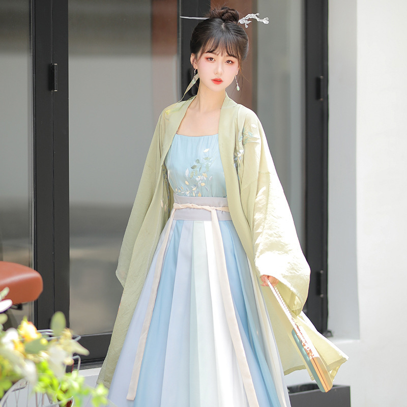 Song Dynasty-Style Hanfu for Women, Chinese Style with Modified Han Elements, Long Embroidered Front-Opening Waist-Length Skirt, Ancient Costume, Real Silk Long Sleeves