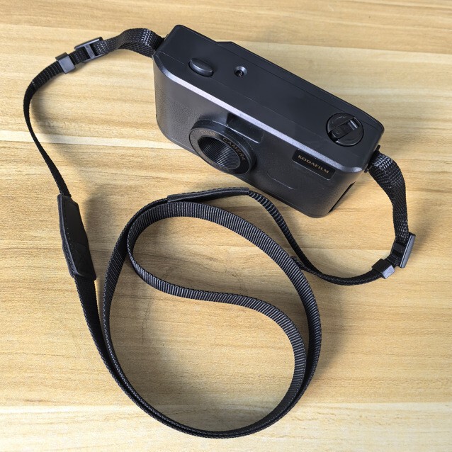135-type 35mm film film camera has been used for many times and is produced by the factory for self-supply.