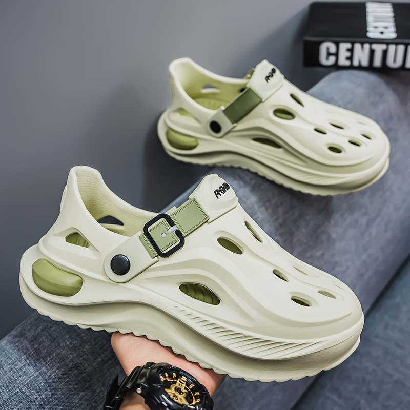 Zapatos con agujeros para hombres verano 2025 nuevo estilo de conducción, pisando mierda, deportes al aire libre, playa, sandalias de gama alta Baotou para hombres