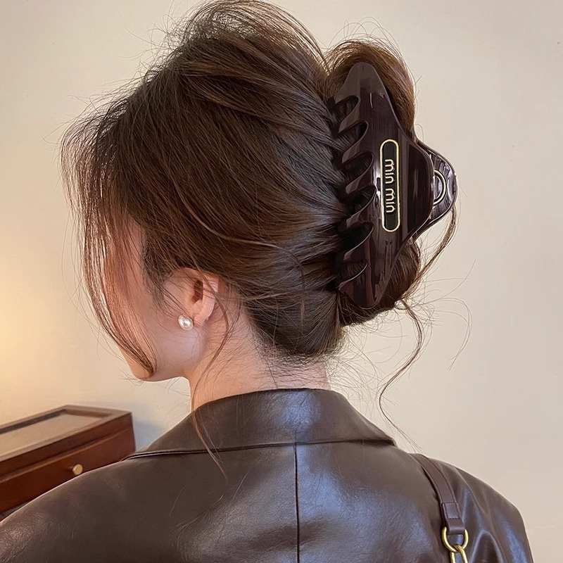 髪のボリュームが豊富な女性向けの高品質ヘアクリップ 2025年新作 高級シャーククリップ 春夏ヘアクリップ 後頭部ヘアアクセサリー|undefined