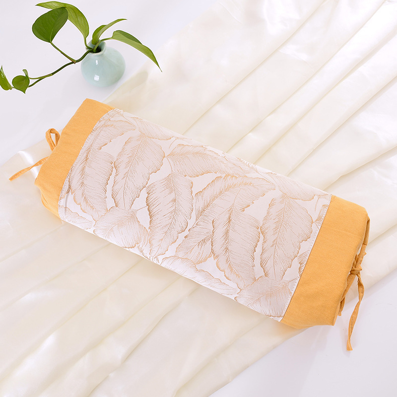 새로운 스타일의 큰 잎은 노란색입니다.