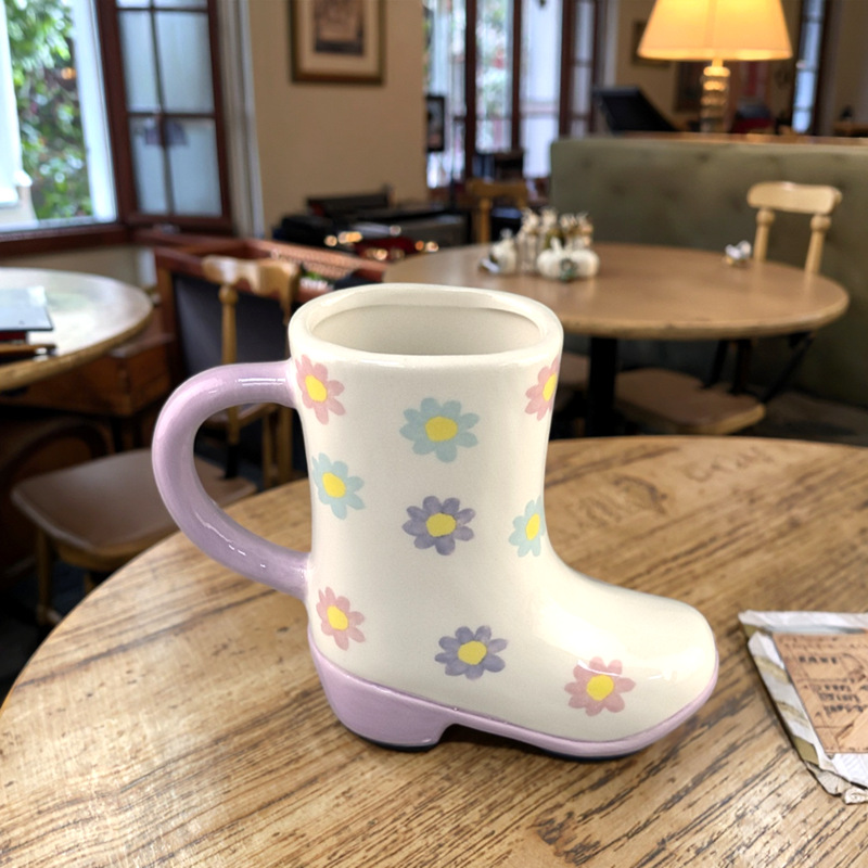 Personalidad creativa lindas botas de flor de cerámica tazas de agua de tazas de calzado de estilo de tazas de cerámica