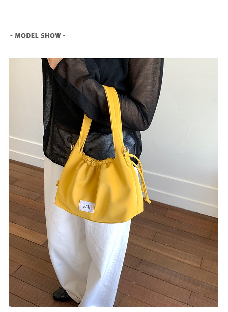 New 2025 Pleated bag for women, large-capacity, fashionable and versatile shoulder bag, nylon fabric casual commuting crossbody bag for women undefined