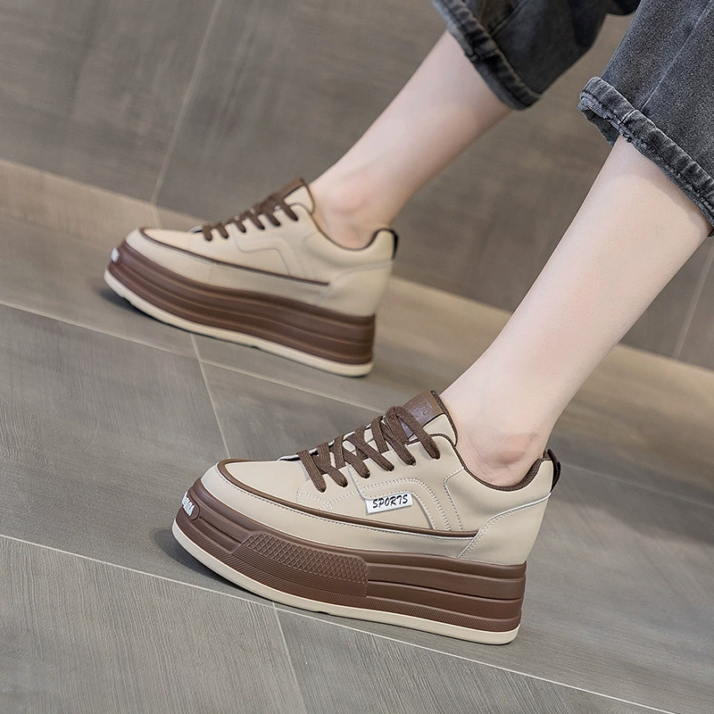 Новые женские повседневные туфли на танкетке в корейском стиле, осень-зима 2022, на толстой подошве, увеличивающие рост, белые, универсальные, для студентов