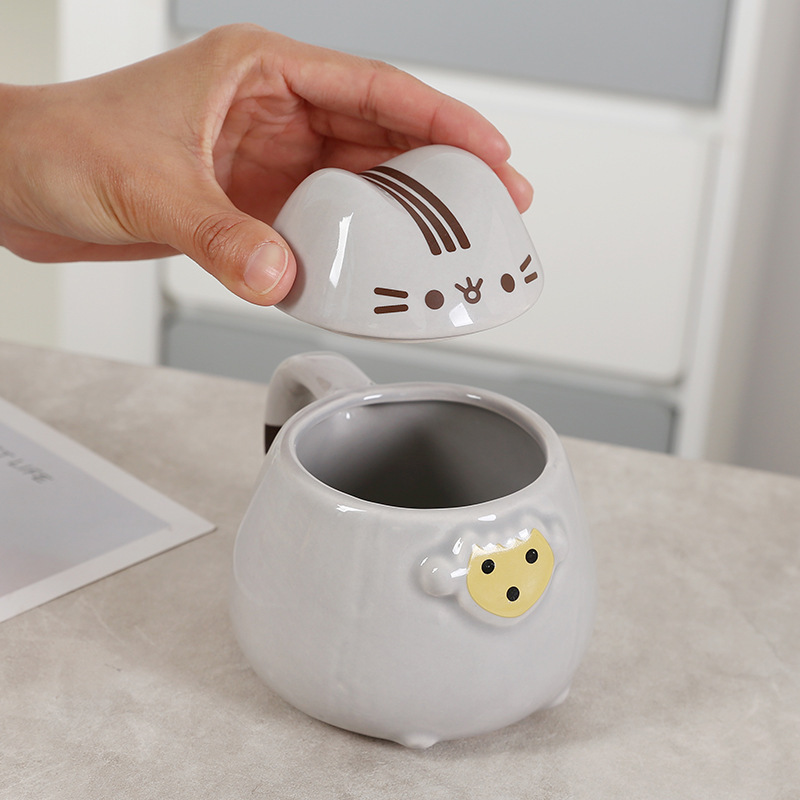 Selección estricta de tazas de cerámica con tazas de cubierta de tazas de marca de tazas de agua de dragón de dibujos animados, fabricantes de gatos