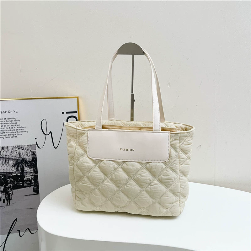 Capacious shoulder bag, demi-season one-shoulder bag, down jacket