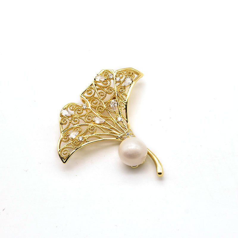 Perla flor broche de alto grado sentido Corea del Sur vintage oro copo de nieve de agua dulce ramillete temperamento de alta calidad al por mayor natural