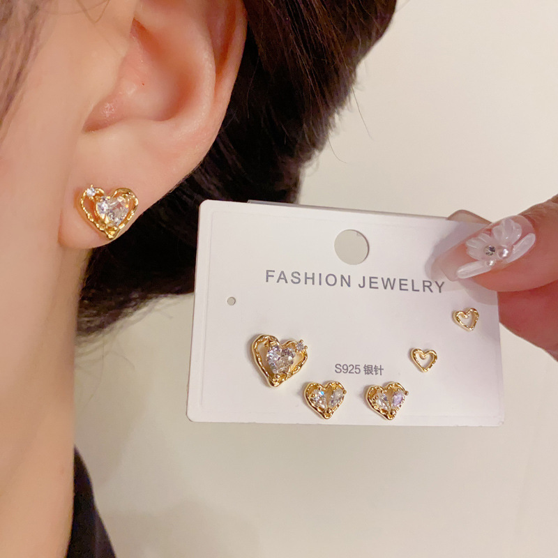 13g Weight 925 Sterling Silver Ear Needle Material Ear Studs Classification 1 Set Quantity Holiday, Banquet, Daily Occasion Copper Material Heart Shape Pattern All Seasons Season Women's Gender Simple Style Style 1 Set Simple Style Heart Shape Copper Ear Studs 无