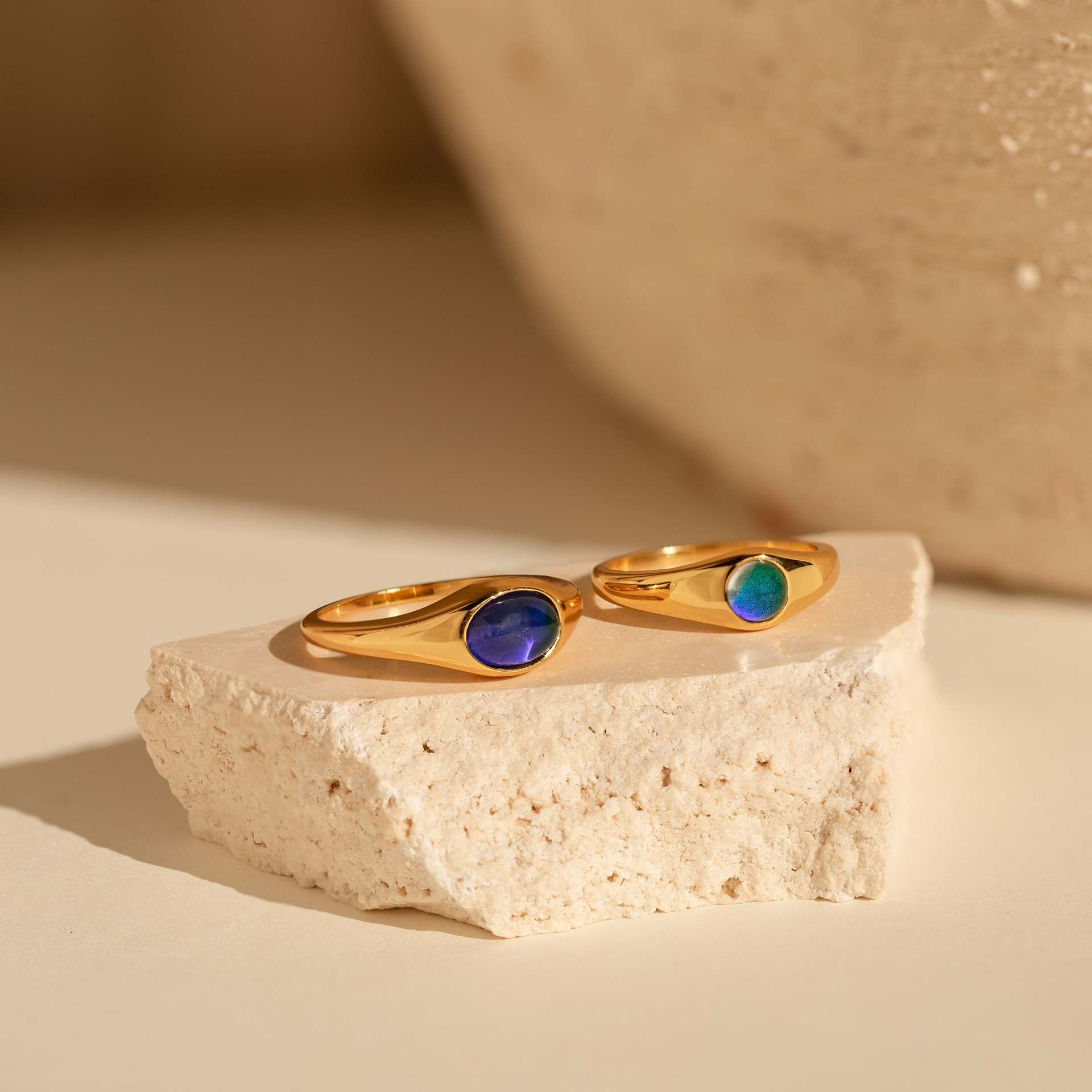 Gold Plated Natural Stone Ring With Blue Gradient Effect_voghion.com