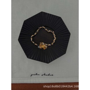 301��ʽ���Ʋ���ɫ����朶��x��ڽ���ɫ�˲����w�ıȕr���`��