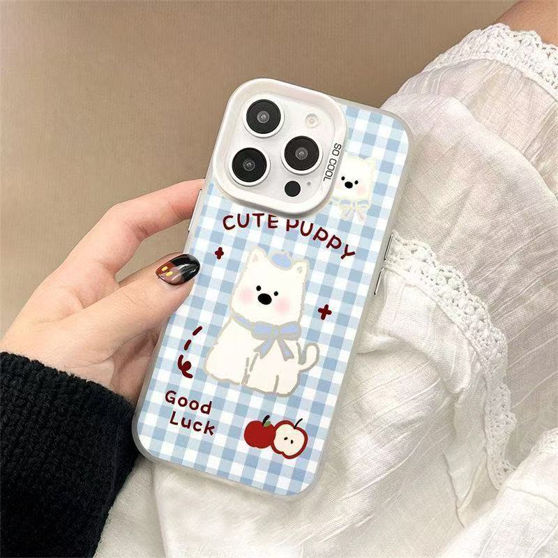 チェック柄の犬柄が可愛い、Apple 17 Pro Max用スマホケース。個性的で元気いっぱい。iPhone 16/15/14/13対応。欧米風。|undefined