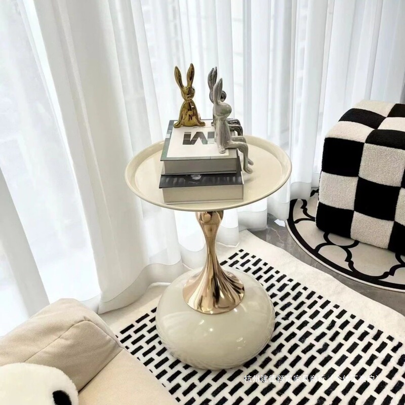 Small Waist Sofa Side Table Italian Light Luxury Living Room Coffee Table Creative Modern Simple Round Corner Table Small Apartment