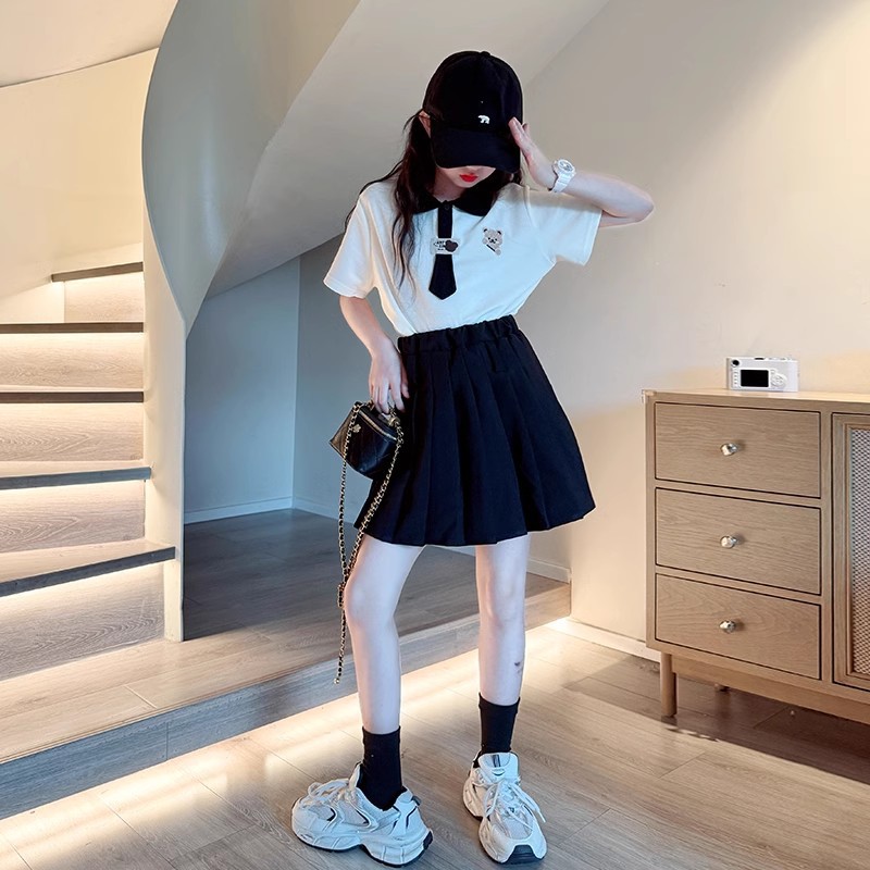 Girls' short skirt set, summer fresh and popular new style, children's short-sleeved summer clothes for medium and large children, trendy two-piece set