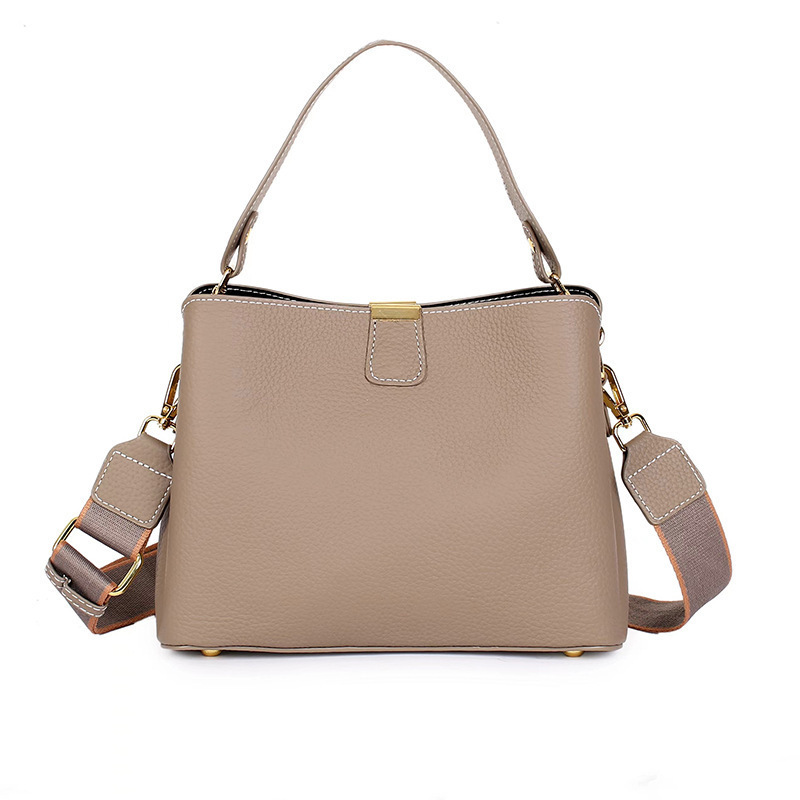 Fashion Cowhide Leather Bag For Women 2025 New Trendy Large Capacity Bucket Bag Versatile Commuter Genuine Leather Shoulder Crossbody Handbag
