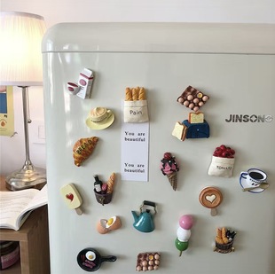 * beautiful little aunt * refrigerator sticker three-dimensional creative magnetic paste simulation food bread message sticker magnet