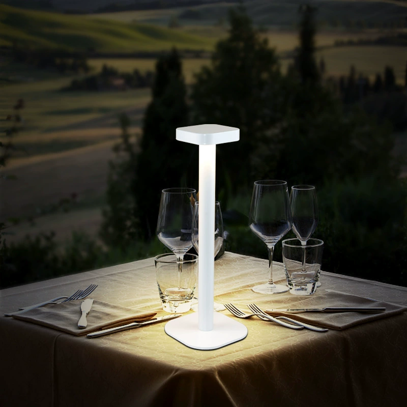 Скандинавская простая настольная лампа для ресторана I-образная Беспроводная зарядка Открытый двор Бар Романтическая атмосфера Декоративная настольная лампа