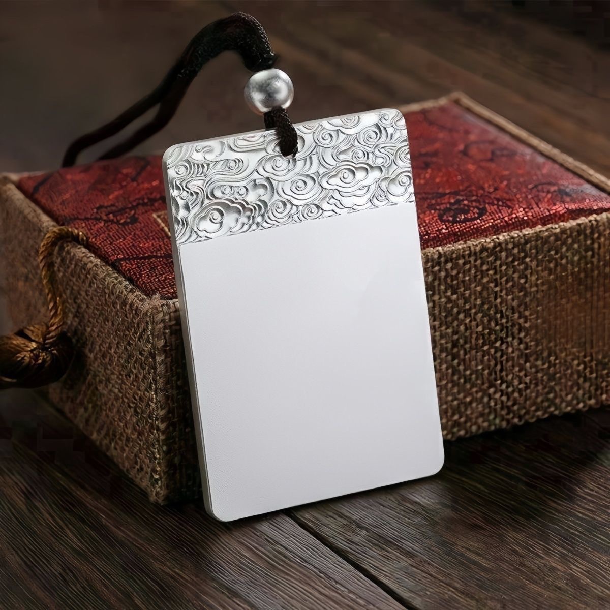 Ping An simple colgante de tarjeta de oro Xiangyun colgante para hombres y mujeres