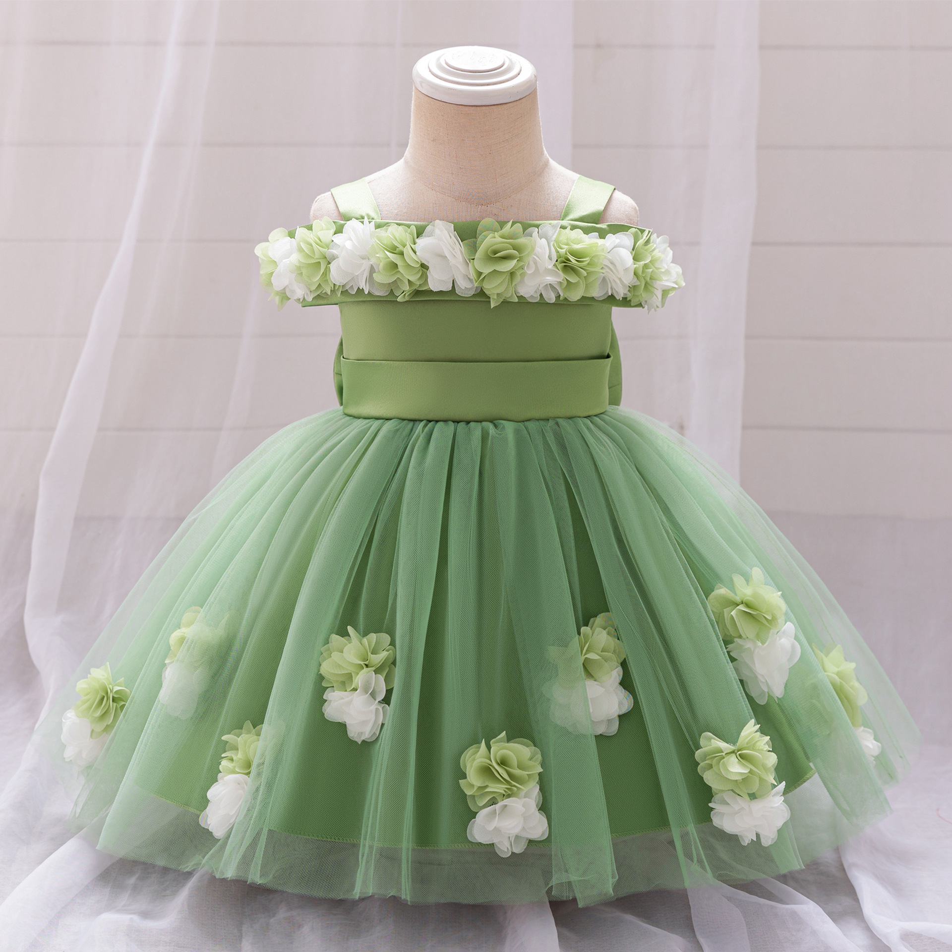 2026 nuevo vestido de niña decal vestido de princesa de malla princesa de niña pequeña princesa de verano vestido