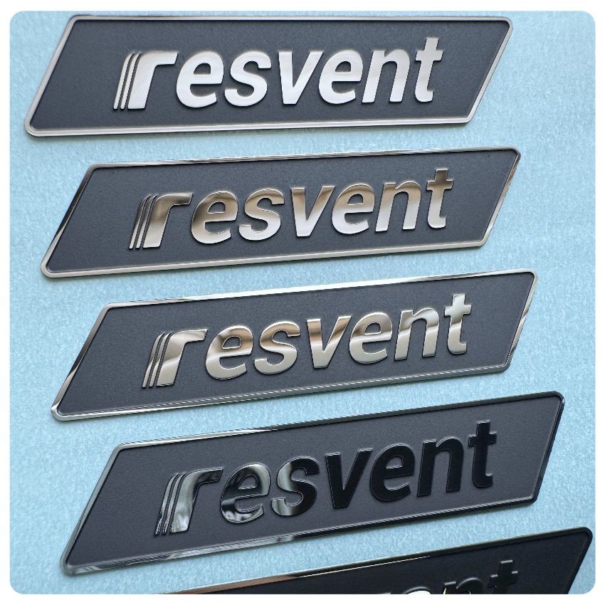 源头厂家订制黑底银色立体0.5mm不锈钢商标贴背胶钢片LOGO小贴标