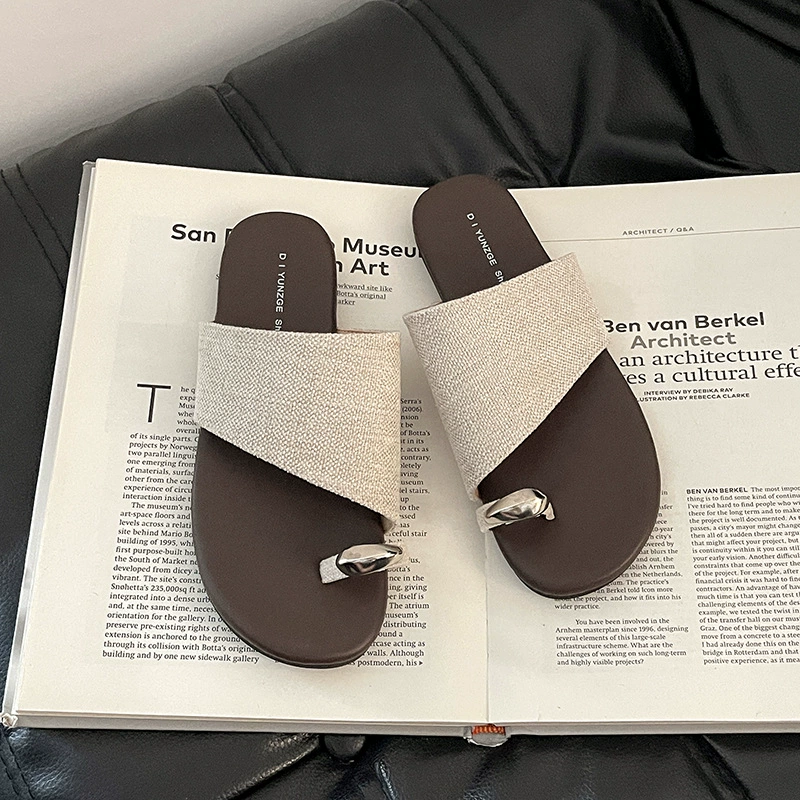 Summer slippers, footwear, fashionable breathable slide for leisure, Korean style