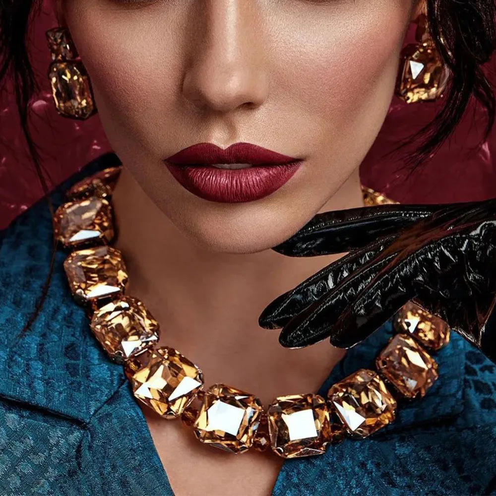Europa y América exagerada joyería traje personalidad cuadrado rhinestone collar brillante pendientes pasarela accesorios conjunto de joyas
