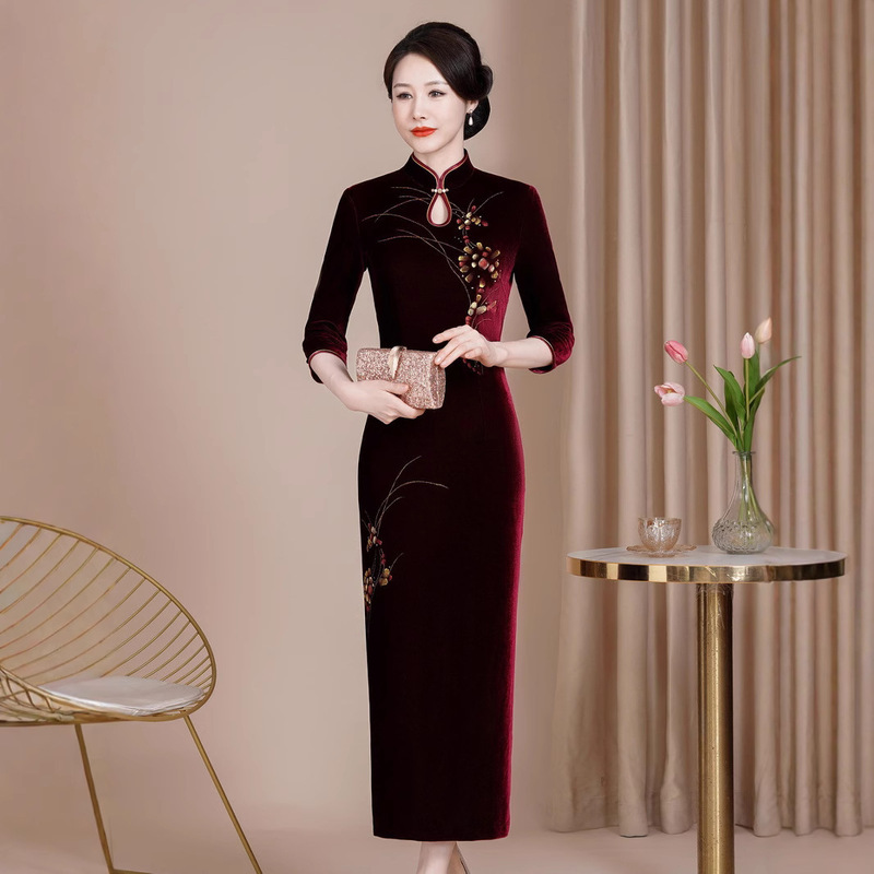 New slim modified velvet cheongsam plus size happy mother wedding dress long happy mother-in-law cheongsam a generation of hair