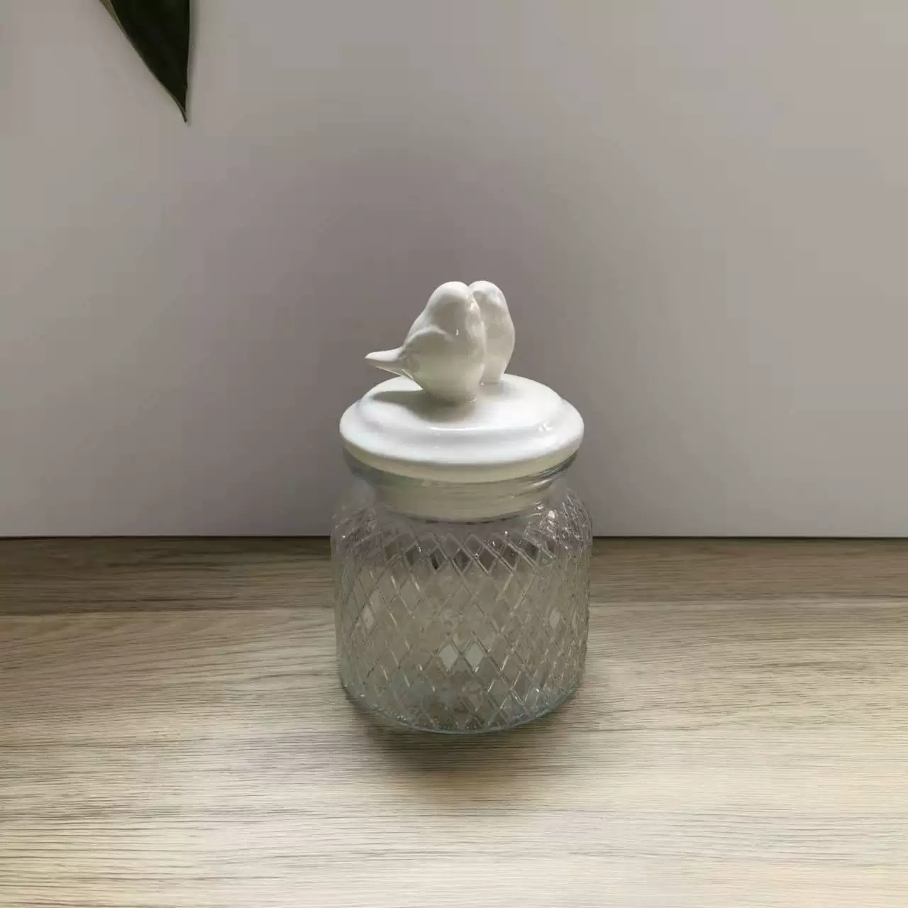 Small glass swan