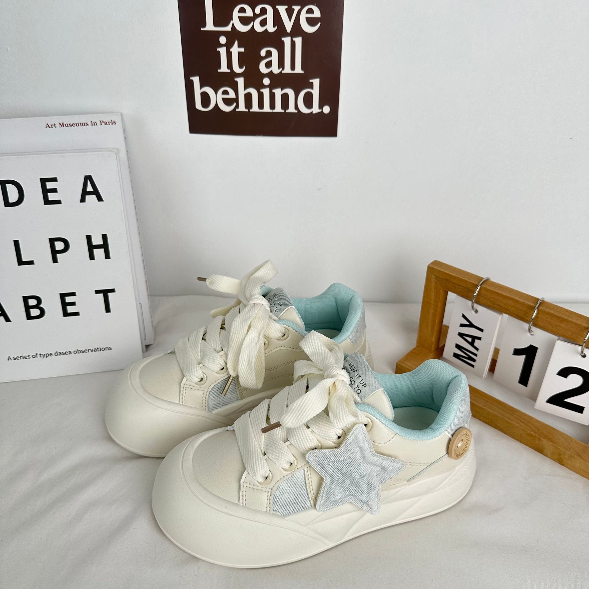 Yuanbo 2024 primavera nuevos estudiantes zapatos de lona de mujer coreana versátil callejera nuevos zapatos de piso plano image 3