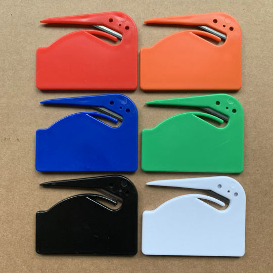 Non-slip plastic letter opener with hook non-slip hook envelope opener envelope opener paper cutter