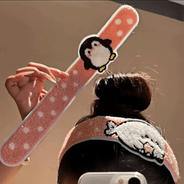 Cute cartoon penguin polka dot magic hair sticker for girls, for tidying up stray hair on the back of the head, cute bangs sticker hair accessory